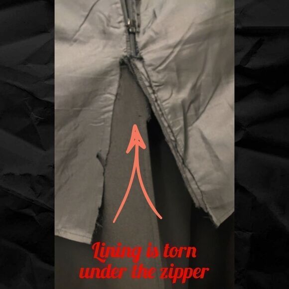 TR Line and Dot Handkerchief skirt - EUC - Picture 12 of 12